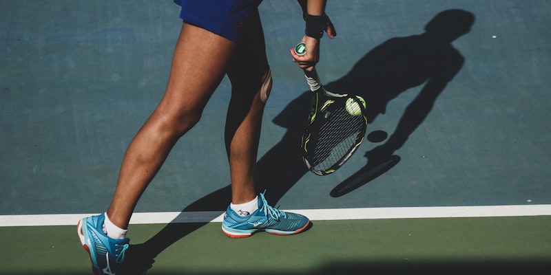 Comment le tennis et le tennis réel diffèrent-ils ?